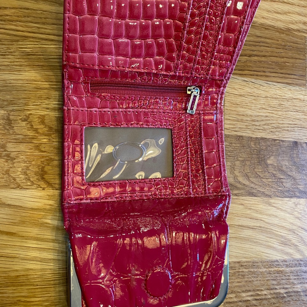 Guess wallet